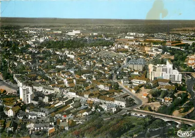 Tarbes (Altos-Pirineus) — Vista geral aérea da cidade e ponte sobre o Adour — editor Armys, n° 293-52