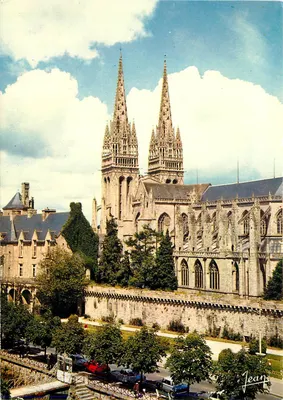 A Catedral e os muros — Quimper (29) — Les Éditions Marne déposée
