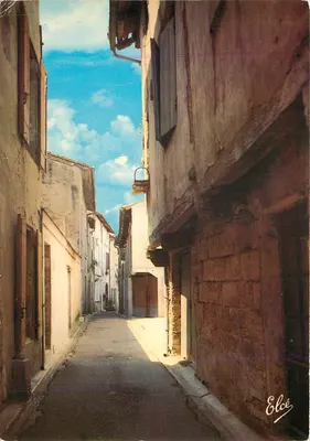 Rua típica em Marmande — vista de uma travessa estreita entre edifícios antigos — editor Elcé, n° 5501