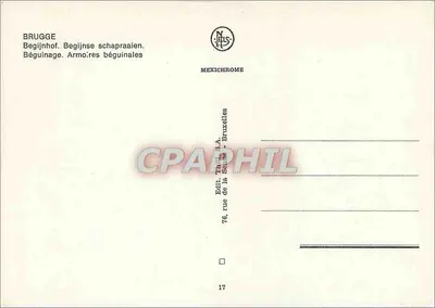 Interior de casa — armários e candelabro — editor IRIS — Verso
