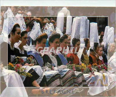Rainhas de Pont-Aven e Pont-Abbé — Folclore da Bretanha — Edições d'Art