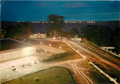 Brazzaville — O Baobá da Paz — Mexichrome, editor HOA-QUI