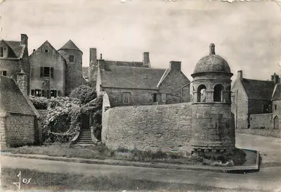 Roscoff — Torre elegante chamada de Marie Stuard — Edições Camadeulin