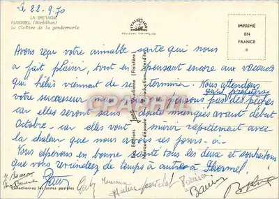 Cour interna de um edifício histórico — Ploërmel (Morbihan) — Éditions Natura — Verso