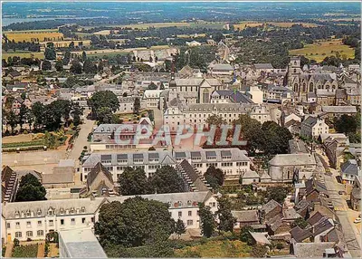 Ploërmel (Morbihan) — Comunidade dos Irmãos Lamennais e a Cidade — Les Éditions du Gebear, n°3/1453