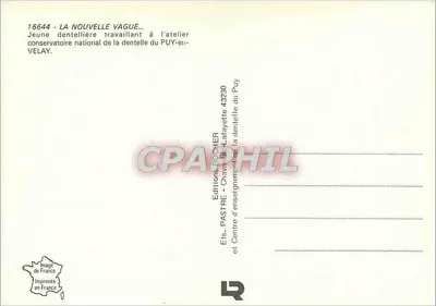 Jonge garenweefster — atelier conservatorium van de garenweefkunst van Puy-en-Velay — Edities PASTRE — Achterkant
