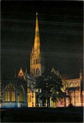 Catedral de Salisbury — vista noturna — J. Arthur Dixon, n° 6577