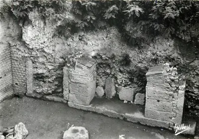 Chassenon — Monumento das Águas (século XII) — Cartas Postais A. GILBERT, Jumet (Châtelet)