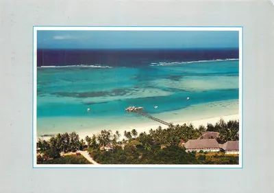 Zanzibar — Kiwengwa e seu passo natural sobre o recife — Fotografado por Giovanni Tombazzi