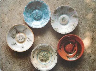 Cinco tigelas decorativas — exposição Francis Faucon — Galeria Agathe Gaillard, Paris