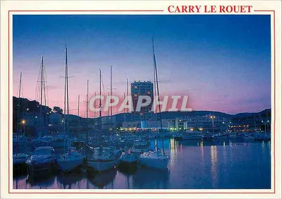 CARRY LE ROUET — Vista ao crepúsculo
