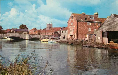 Antiga silo e ponte sul — Wareham, Dorset — Plastichrome by Colourpicture