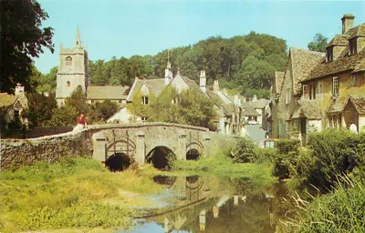 Castle Combe, Wiltshire — vilarejo pitoresco com ponte de pedra e igreja — MS 85