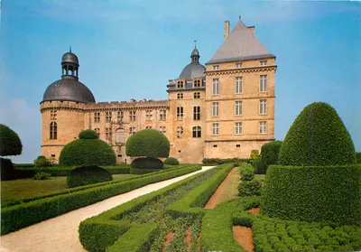Castelo de Hautefort — Dordogne — Éditions du Gabier
