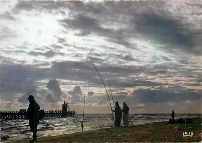 Capbreton (Landes) — A Estacade ao crepúsculo — IRIS