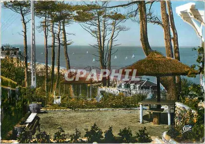 Houlgate — O Jardim da Villa Titanía e a Praia — CCI dos Arts Photomécaniques