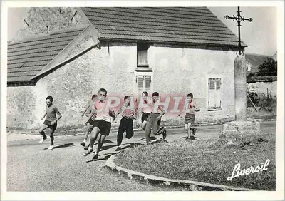 Corrida de jovens homens — Livéroil — editor Livéroil