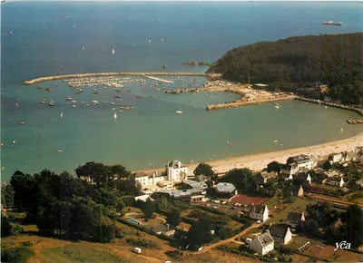 Presqu'île de Crozon — vista aérea da baia e da casa familiar — Éditions de Bretagne