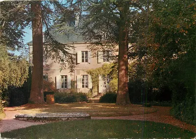 Castelo de Nohant — fachada para o parque — Caisse Nationale des Monuments Historiques, Paris
