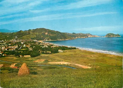 Zarautz — vista parcial do fundo da Gruta de Grotetaria — Edições Zarautz, Barcelona