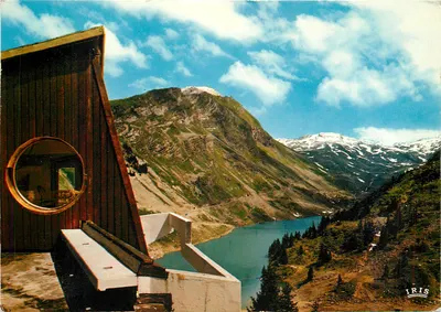Lago de Avoriaz — Montanhas nevadas — IRIS
