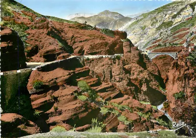 As Gorges de Daluis — A estrada e o ponte do Saut de la Mariée — Edições Rella