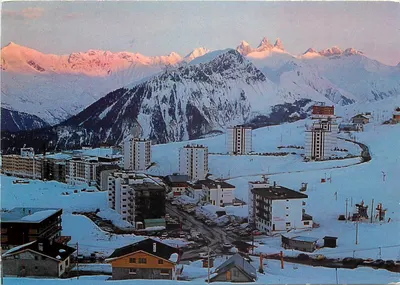 As Aiguilles d'Arves — vista invernal com montanhas nevadas — Edições EXPO - PHOTO Bernard Grange