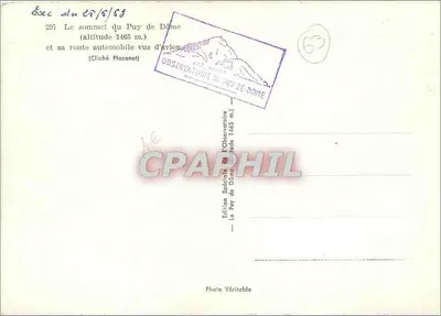 पूय डे डोम के शीर्ष — 1465 मीटर की ऊंचाई — पूय डे डोम के अवलोकन केंद्र — पीछे