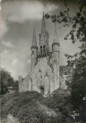 Le Faouët (Morbihan) — A capela Saint-Fiacre com suas duas torres de escada (arte gótica flamengo) — Éditions d'Art Jos, Châteaulin