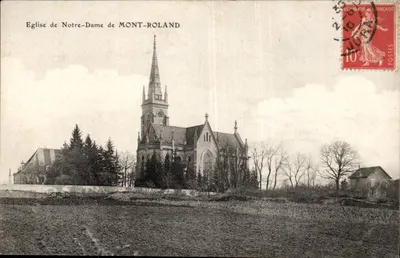 Igreja de Nossa Senhora de Mont-Roland — vista da igreja com sino gótico — editor não visível