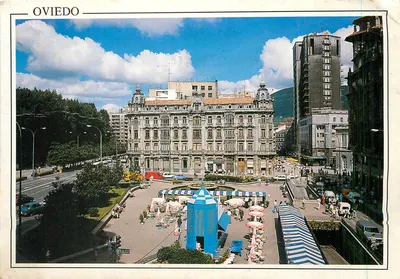 Oviedo — Plac Escandalera — Moro, n° 143