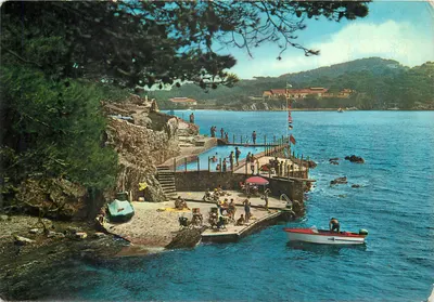 A piscina do Provencal — Giens (Var) — Edições « MARA »