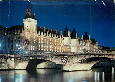 Paris — A Conciergerie iluminada — Edições E.C. Paris