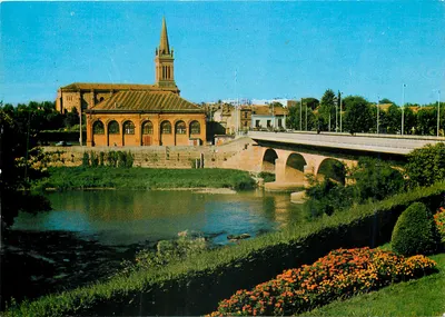 Autevive (31190) — O ponte sobre o rio Ariège e a igreja Sainte-Madeleine — Éditions d'Art Toulouse