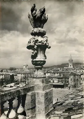 Carpentras (Vaucluse) — « Pot-à-feu » do Hospital e vista da cidade — Edição de Arte Meyer, Carpentras