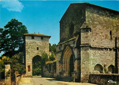 Vianne (L.-et-Gar.) — Portal da Igreja (século XI) e a torre Leste — Impressor Combier