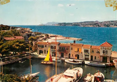 Bendor (Var) — O porto e as villas do Clube Náutico — Mexichrome