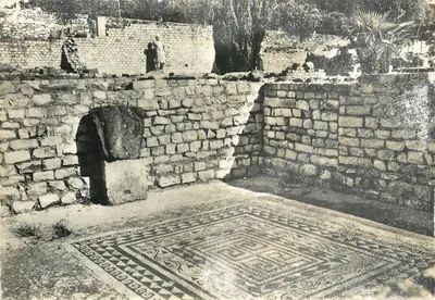 Vaison-la-Romaine — Casa do Busto em Prata, mosaico de apartamento — Les Éditions J. Cellard