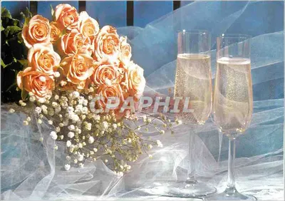 Arranjo de rosas e duas taças de champanhe — Coleção Evento