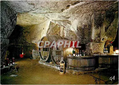 Cave de vinho — Cave cavada na pedra — Éditions GREFFE, Paris