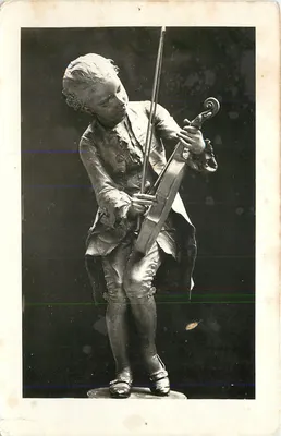Estátua de músico — Museu do Luxemburgo — Impressora Bairrias