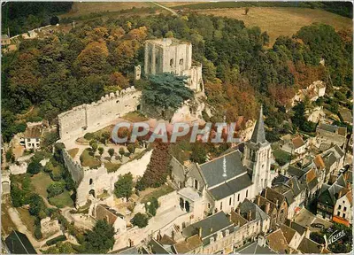 Montrichard (Loir-et-Cher) — A igreja Santa Cruz e o donjon do século XII, vistos de avião — Edições Valoire