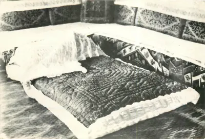 Detalhe de uma cama em um quarto — Museu Municipal de Sarajevo — Agencija za dokumentaciju – Zagreb
