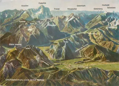 Oberammergau e suas montanhas — vista aérea das montanhas com nomes dos picos — Photo-Verlag H. Krammer, Oberammergau