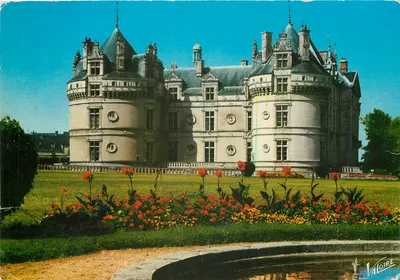 Le Lude (Sarthe) — O castelo, fachada de Francisco I (século XVI) — Éditions Valoire