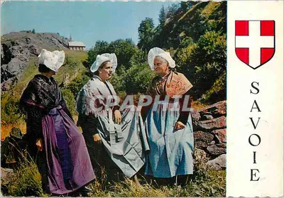 Três mulheres em traje tradicional savoês — Savoie — Éditions CAP. L'Etelier