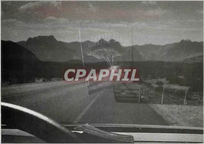 Widok z samochodu — krajobraz górski — Cart'Com