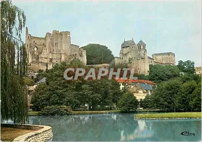 Castelo de Chauvigny — Ruínas e Igreja de São Pedro — Cimy