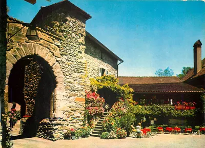 Auberge de l'Est — Noyers — Éditions Jean-Jaunts