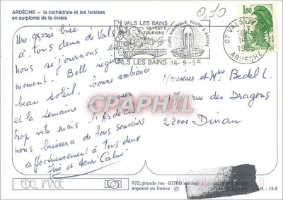 Ardèche — a catedral e as falésias em cima do rio — Édél Image — Verso